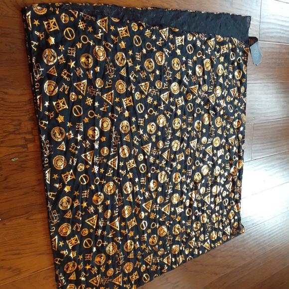 GORGEOUS NWT Fantastic Beasts 36"x70" Whimsical Long Scarf - Picture 2 of 4